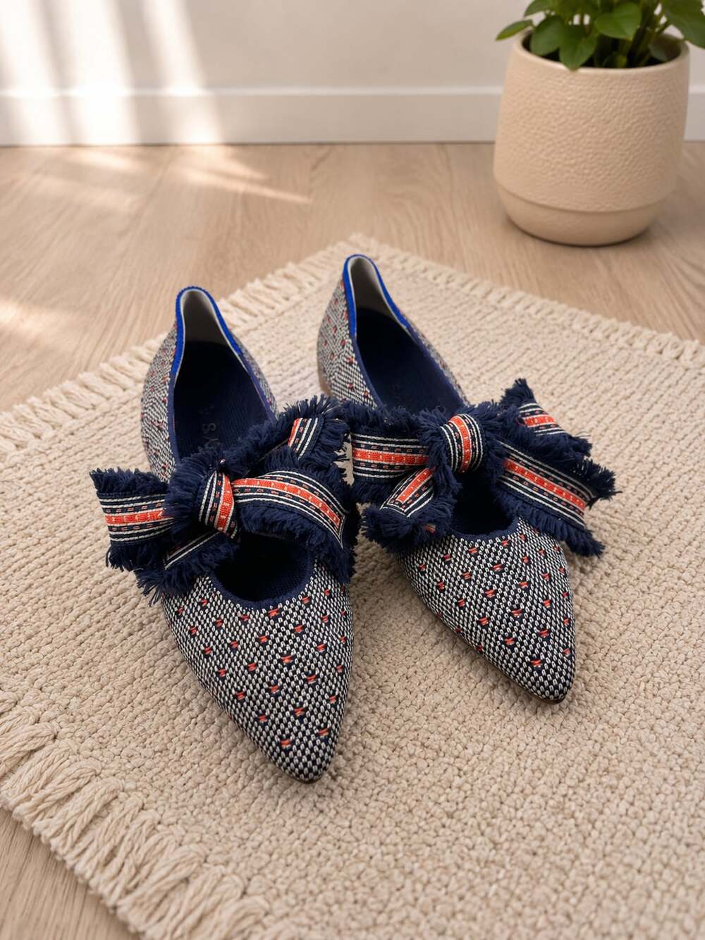 Rothy’s The Point Tuxedo Mary Jane Flats Fringe Bow Navy Coral Dot Size 7.5